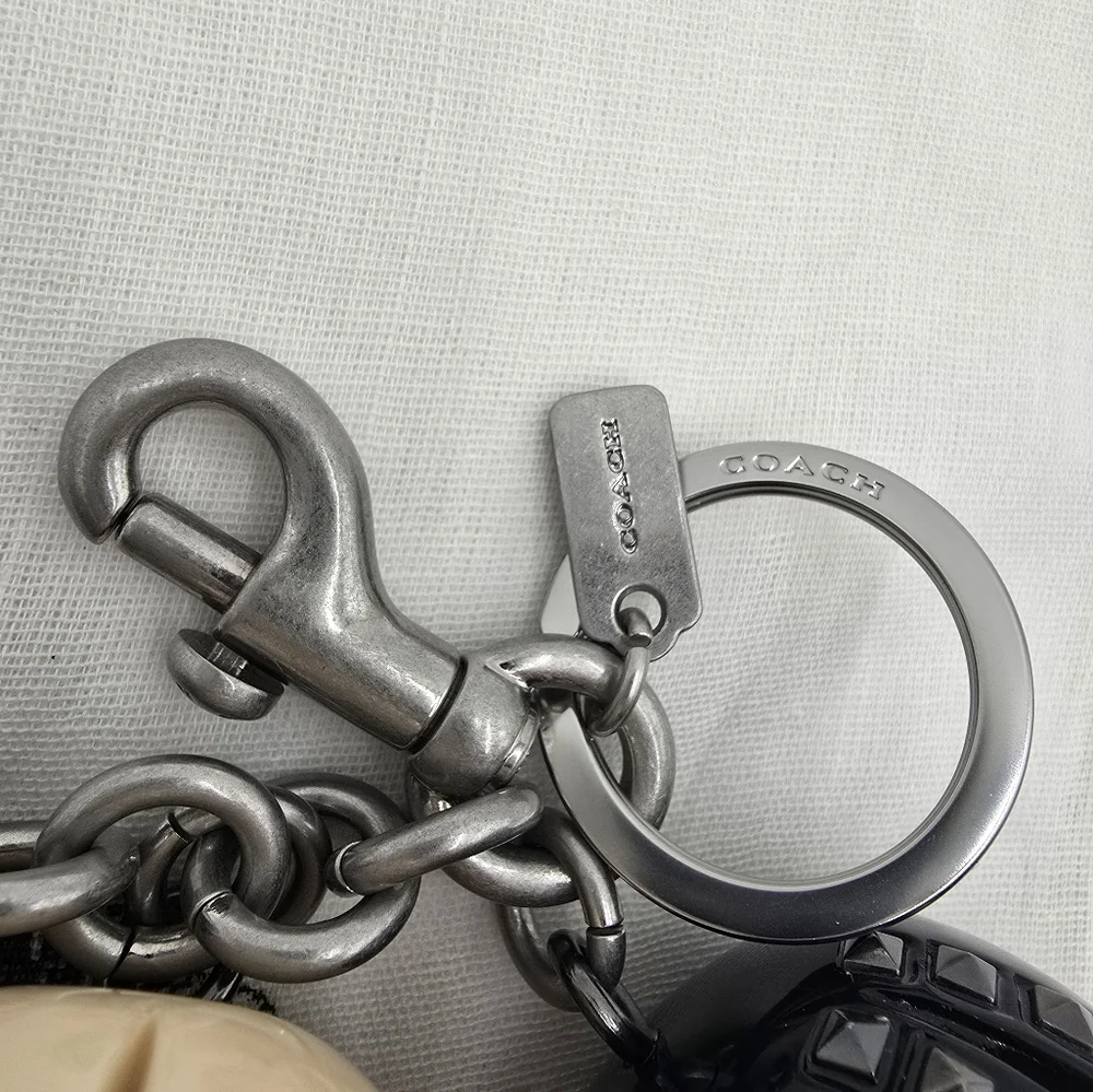 Coach Tea Rose Studded Bag Charm/  KeyRing, B & W, EUC - Picture 9 of 11